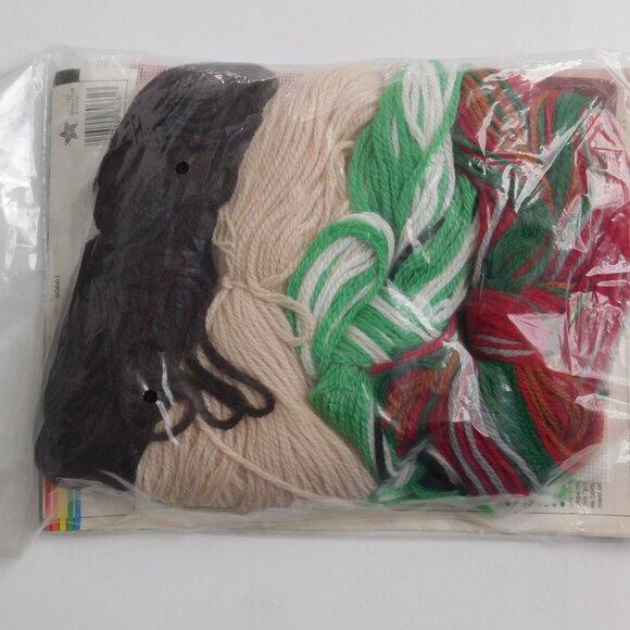 BUCILLA CHRISTMAS STOCKING CRAFT KIT SEALED NIP NEEDLE POINT - VESTED BEAR 17" - Picture 2 of 5